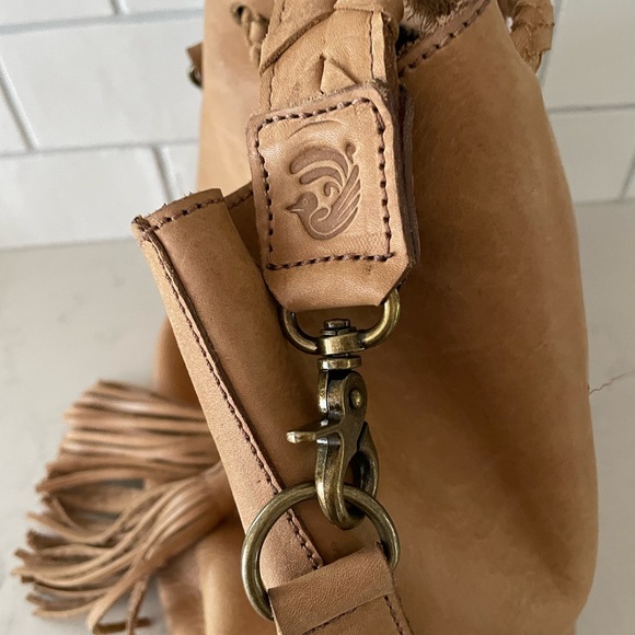 Tan leather bucket bag. Never used - Picture 3 of 7